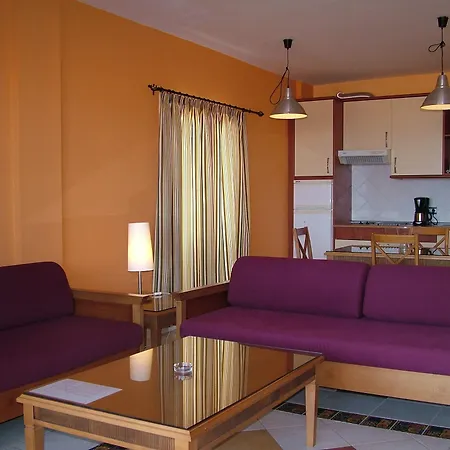 El Cerrito 3*