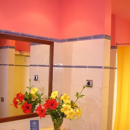 Hotel El Cerrito Playa Cancajos.- BreNa Baja (la Palma)